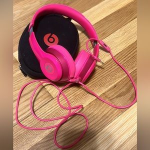 Beats by Dre “solo”